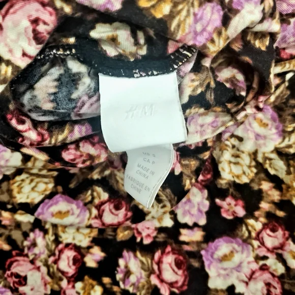 Black and Yellow Floral Long Sleeve Turtleneck by H & M size Small - Picture 8 of 10